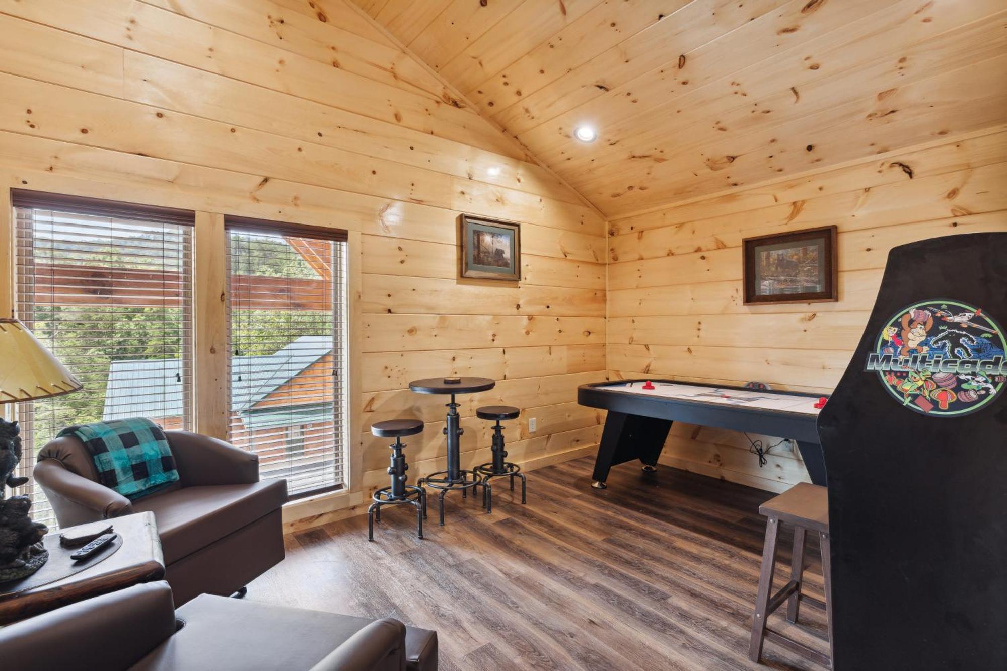 The 3 Bears Is A Newly Built 3 Bedroom Cabin Only 3 Minutes From The Parkway! Пиджен Фордж Екстериор снимка